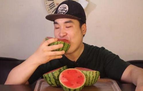 只吃瓜不看戏的网红,揭秘只吃瓜不看戏的网红传奇  第3张